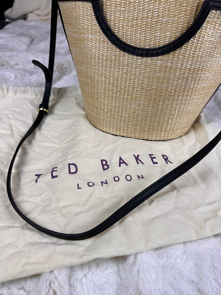 Ted Baker Beige & Black Raffia Loop Handle Satchel Bucket Bag Sold Out Style w Dustbag