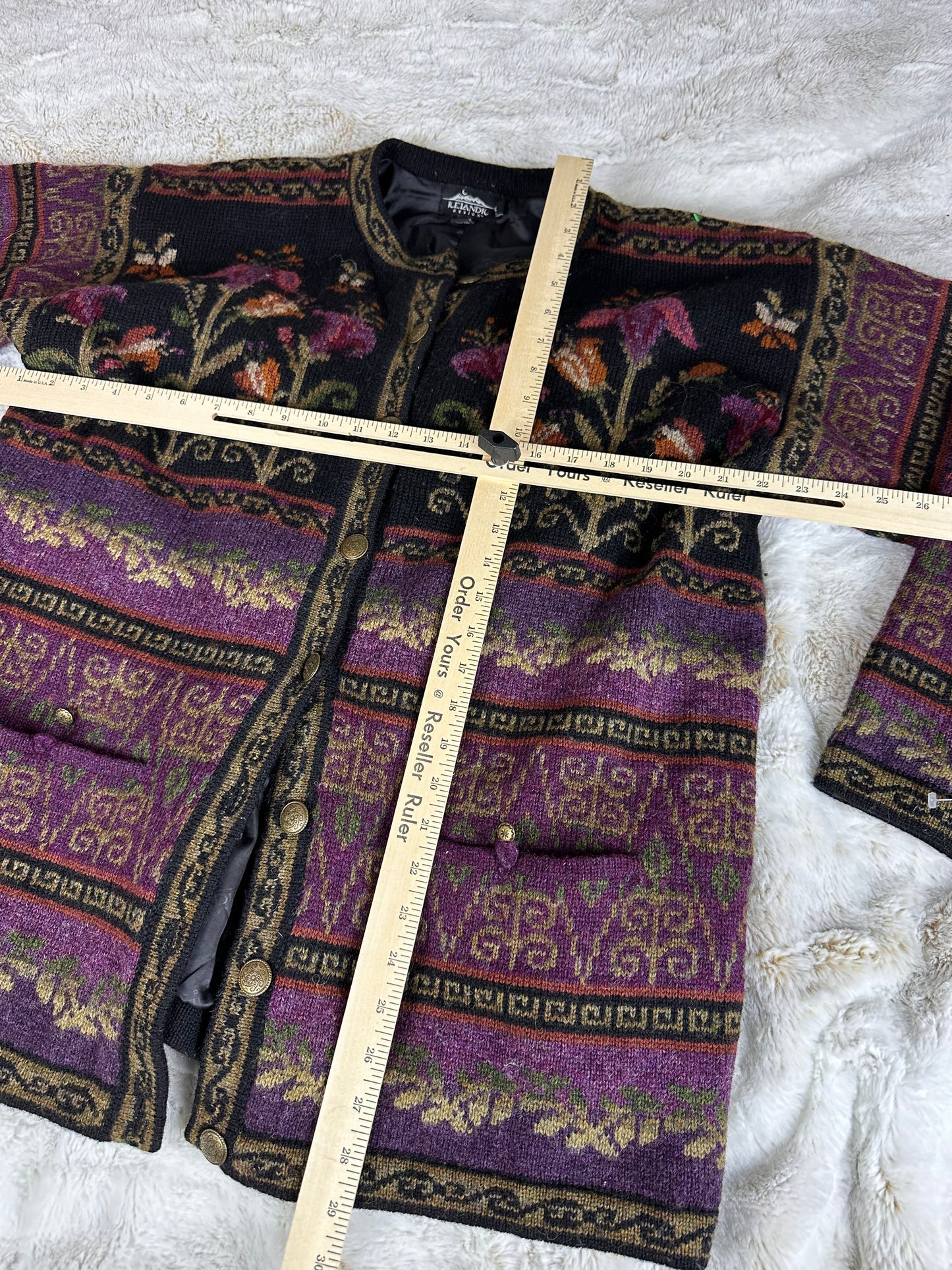 Vintage 1999 Icelandic Design 100% Wool Patterned Button Up Cardigan - XL