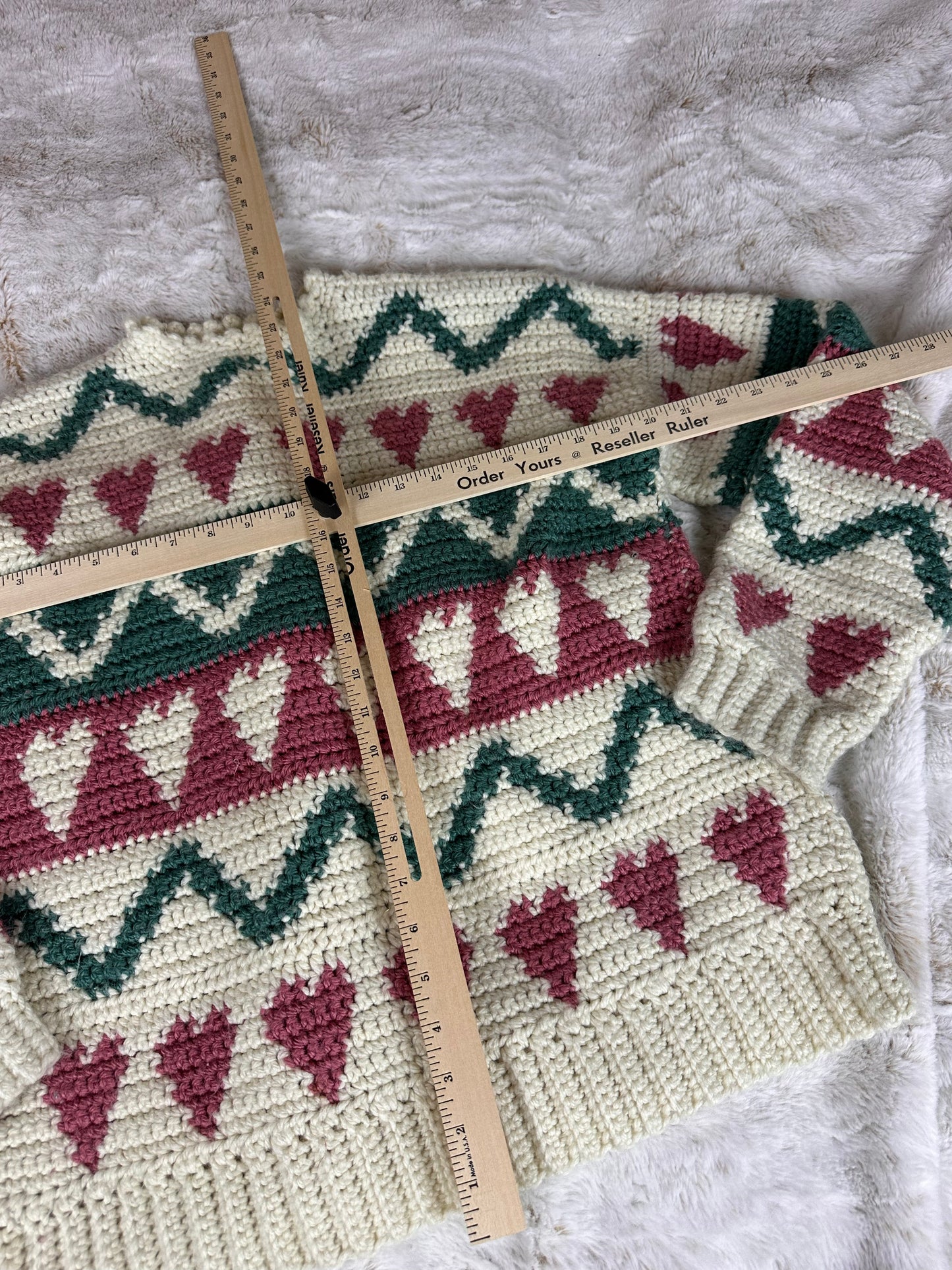 Vintage Handknit Heart Patterned Chunky Knit Sweater - Large