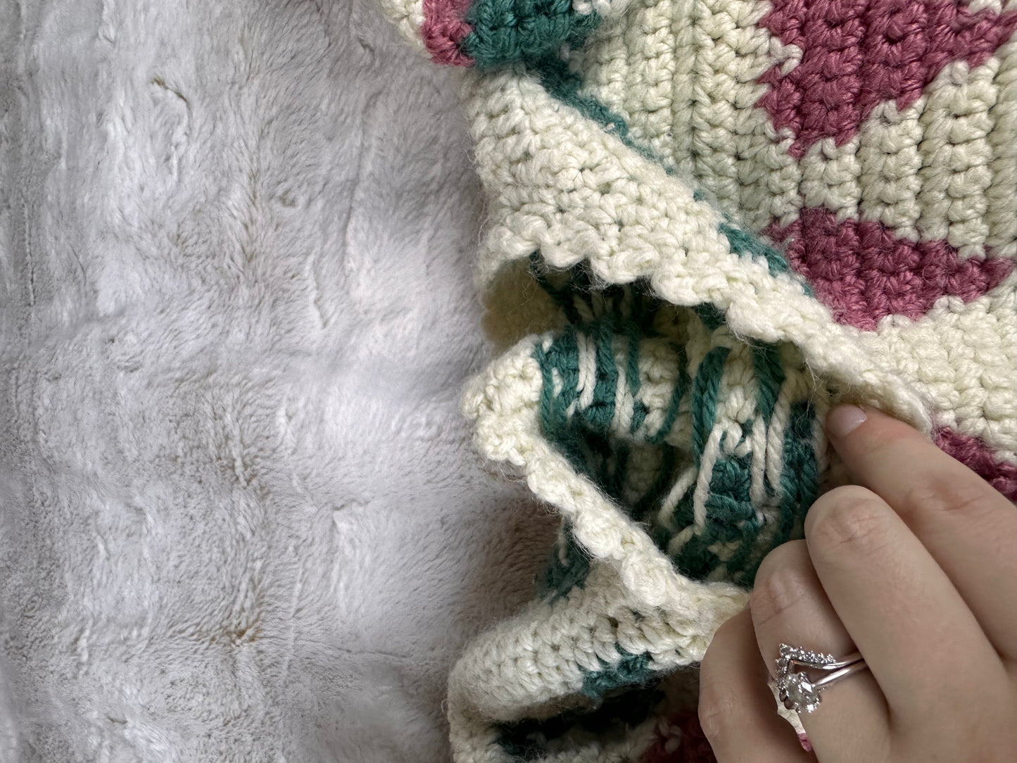 Vintage Handknit Heart Patterned Chunky Knit Sweater - Large