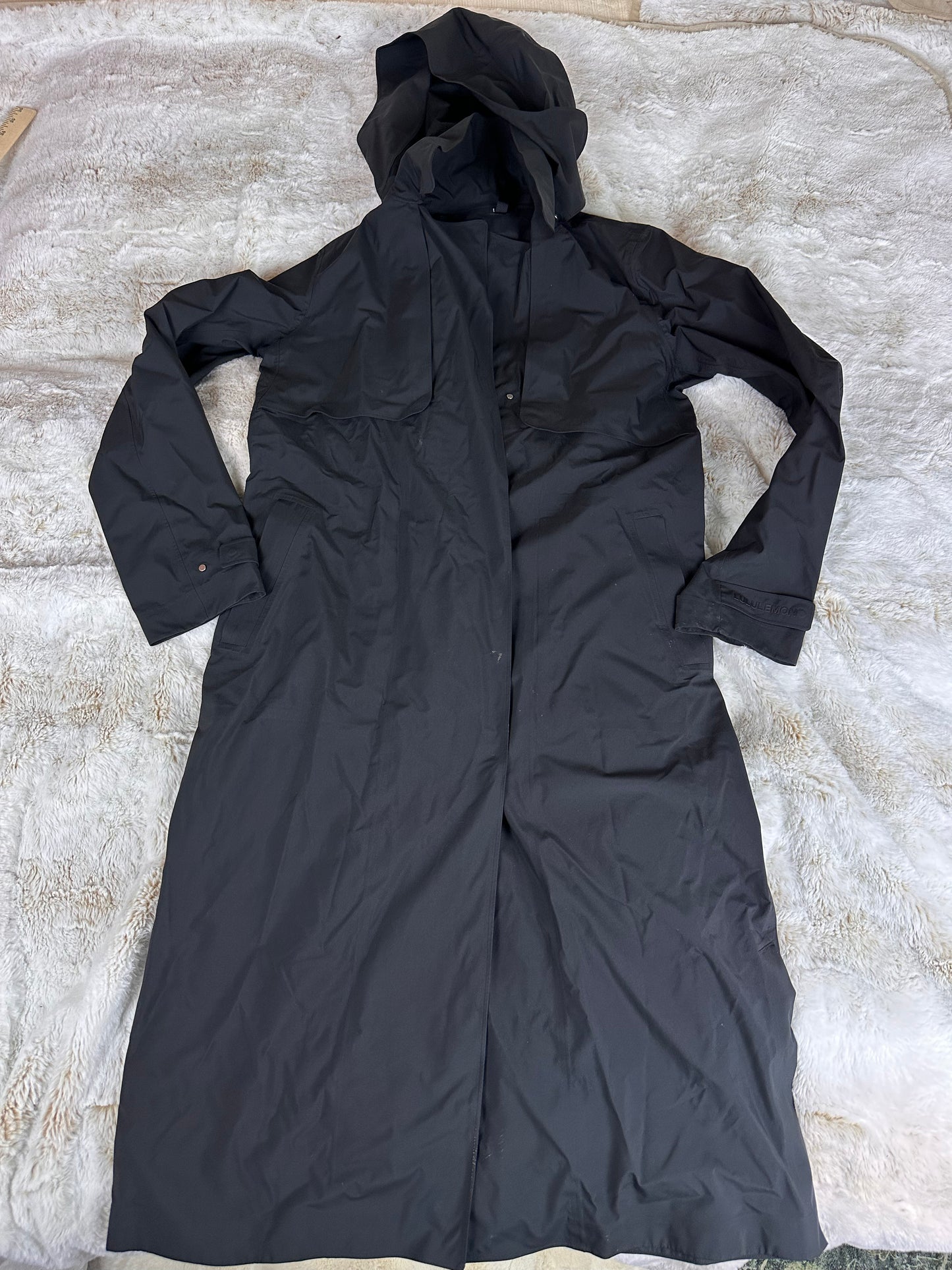 Lululemon Black Hooded Long Line Rain Jacket - Small
