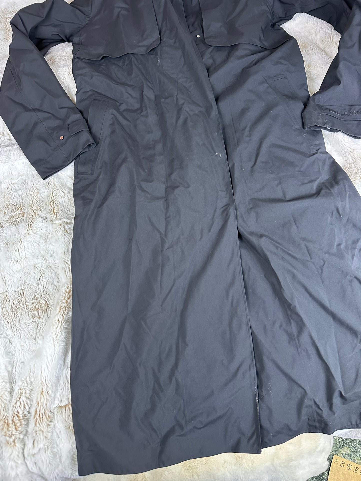Lululemon Black Hooded Long Line Rain Jacket - Small