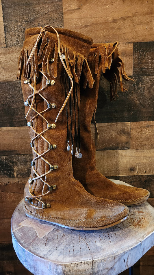 Vintage Minnetonka Womens Moccasins Fringe Suede Leather Tall Lace Up Boots