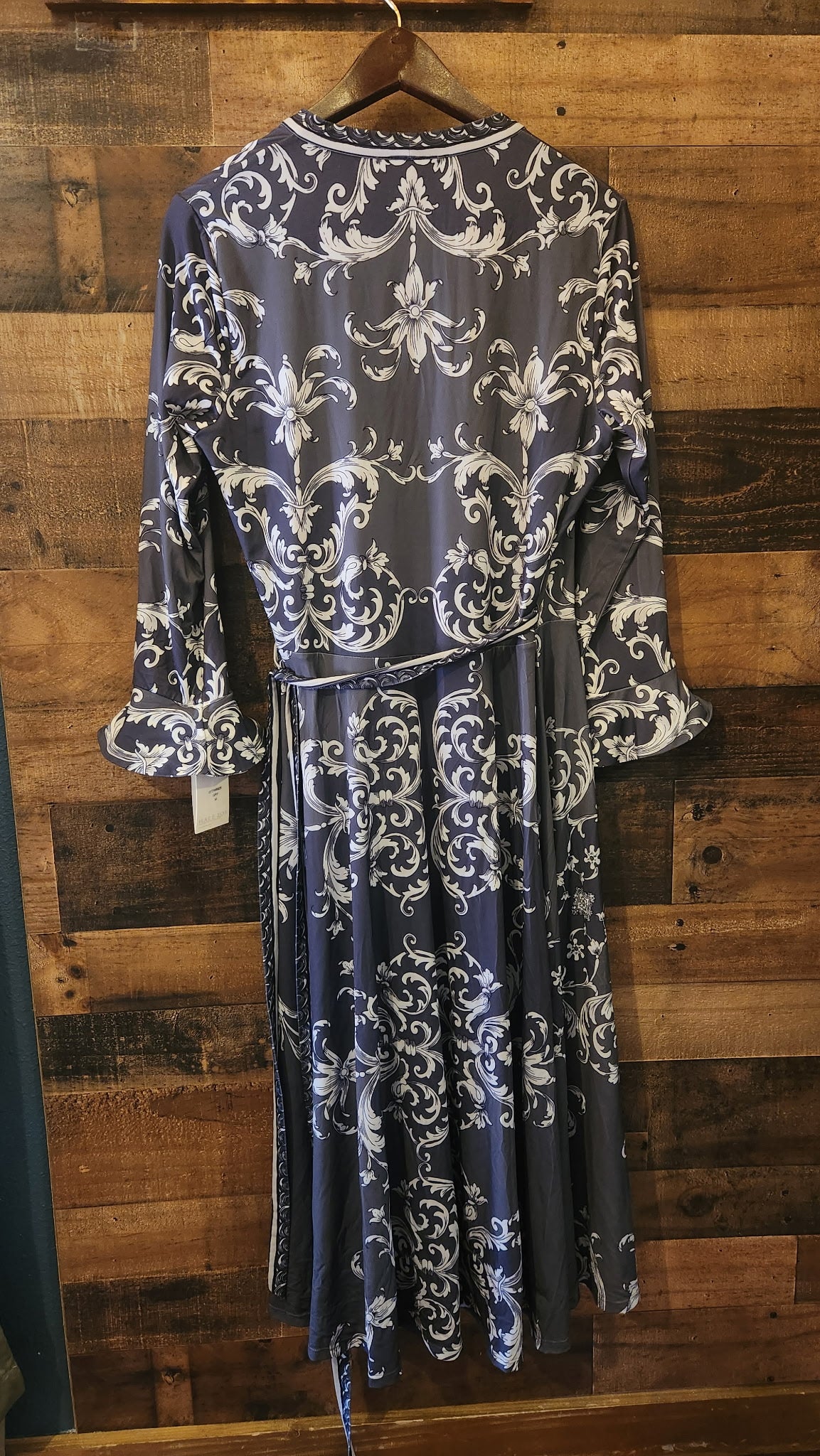 NWT Hale Bob Grey Floral Robe - Medium
