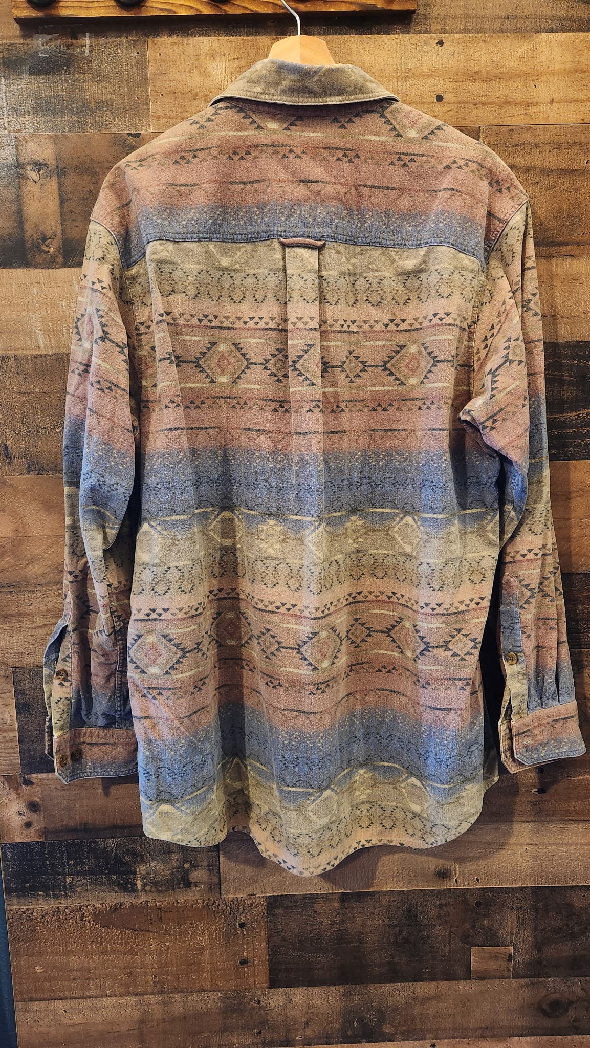 Vintage Woolrich Western Patterned Button Up 100% Cotton - Size Large