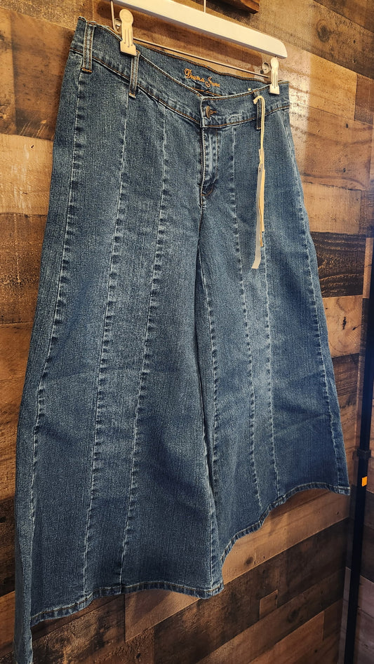 Y2K Extra Wide Leg "Drama Jeans" - Size Medium