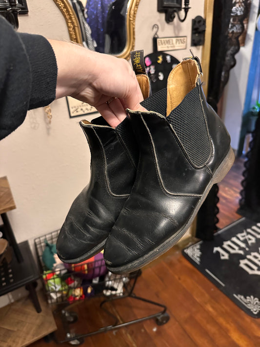 Dr Martens Chelsea Boots