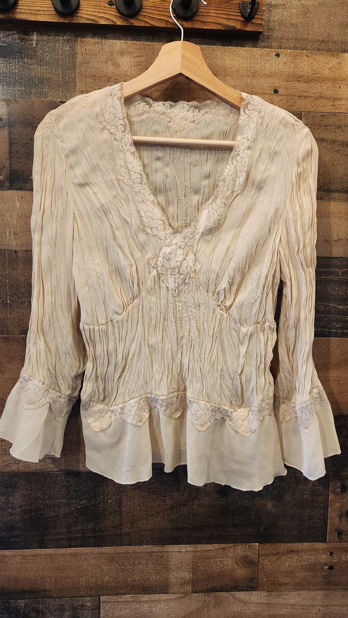 Vintage White Lace Detailed Blouse
