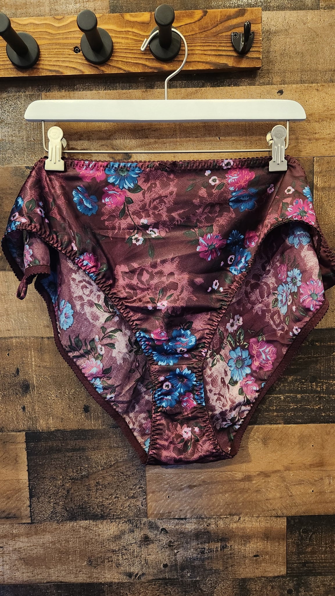 Vintage Fashion Bug 2PC Silk-like PJ Set - 3XL
