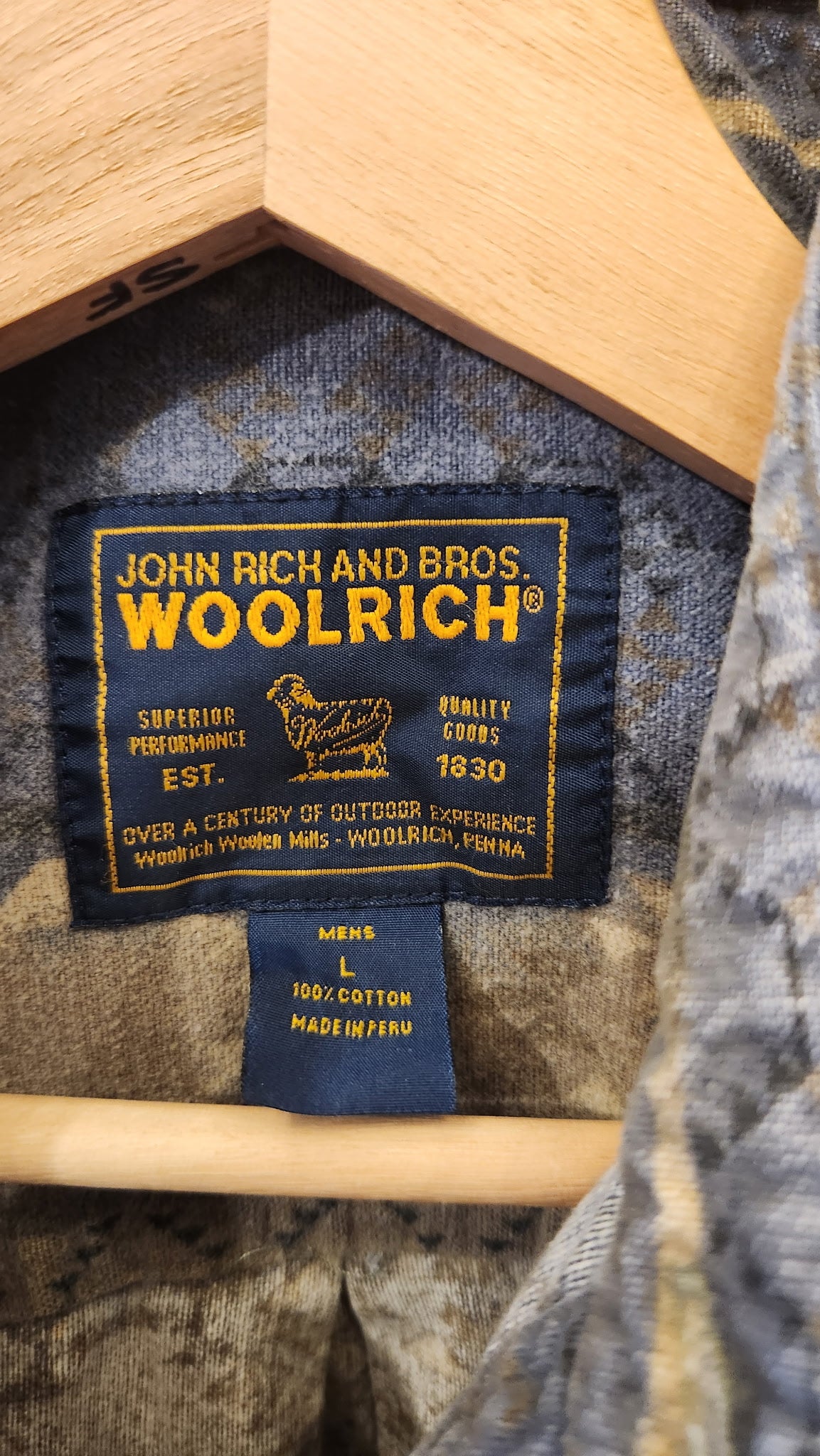Vintage Woolrich Western Patterned Button Up 100% Cotton - Size Large