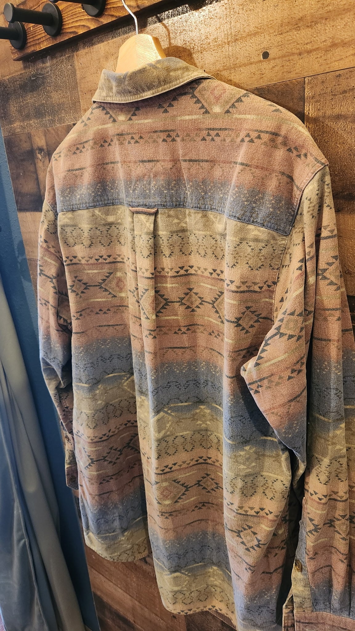 Vintage Woolrich Western Patterned Button Up 100% Cotton - Size Large