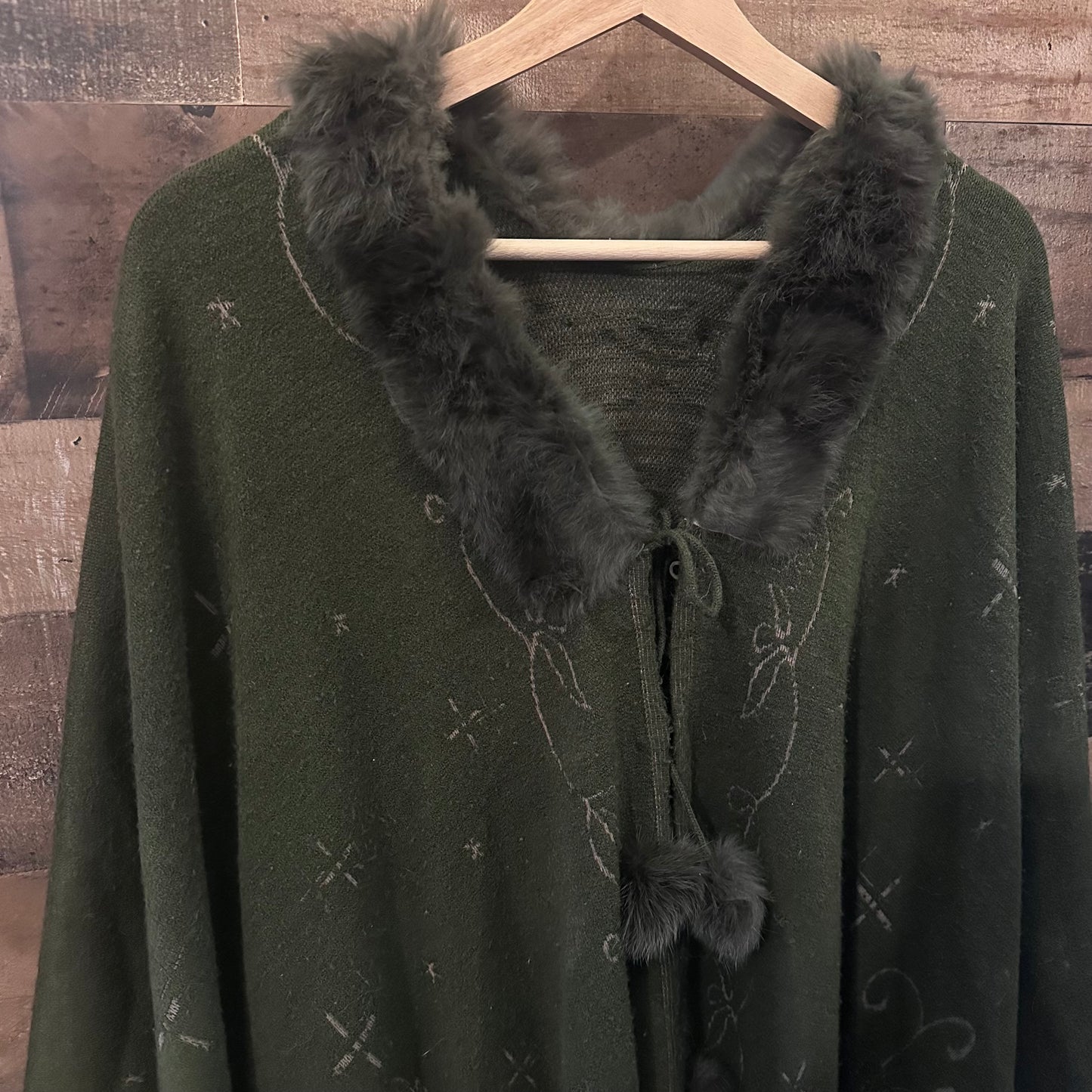 Green Fur Detailed Poncho with Forest Fairy Vibes - One Size