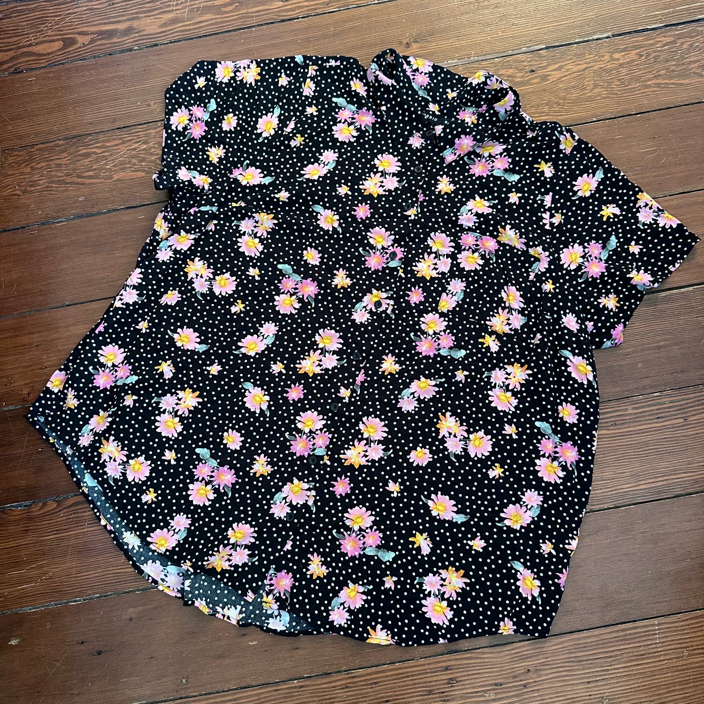 Torrid Floral & Polka Dots Button Up Blouse - Size 4XL