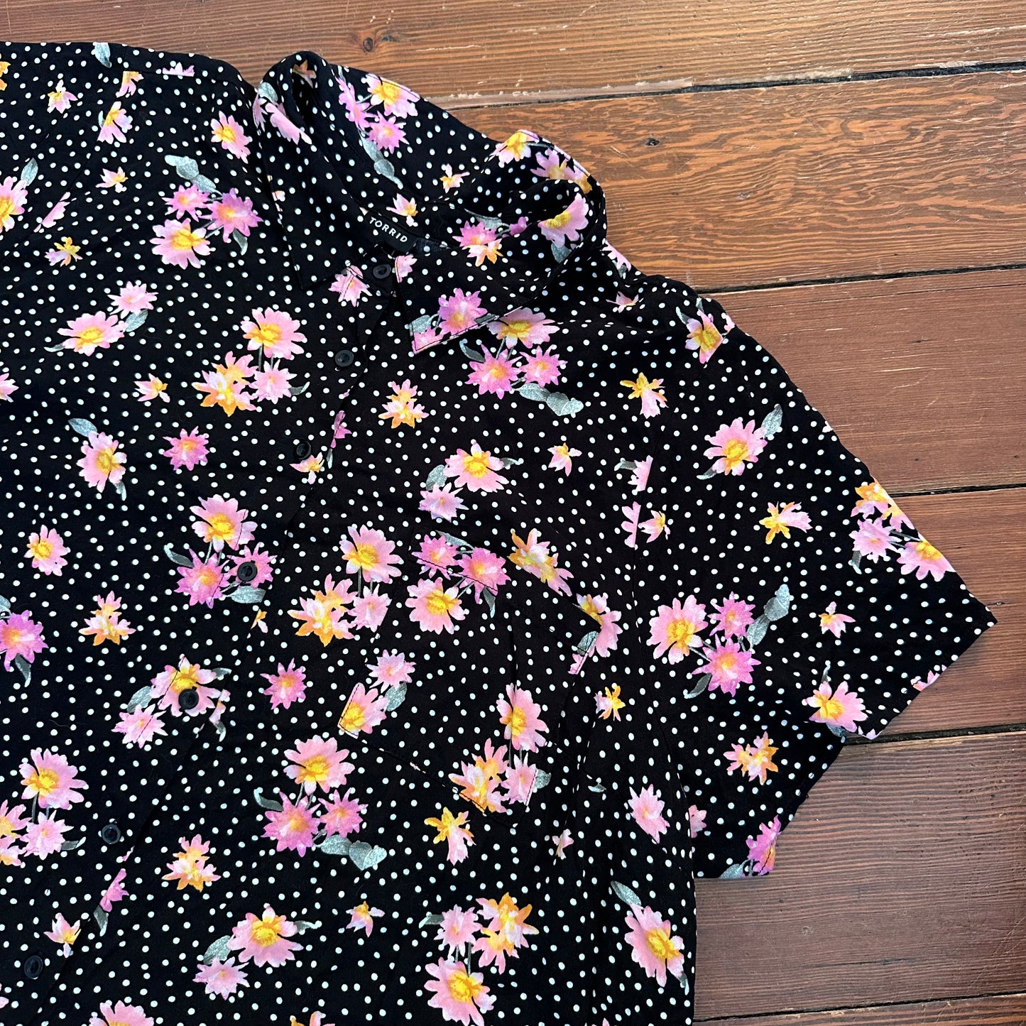 Torrid Floral & Polka Dots Button Up Blouse - Size 4XL