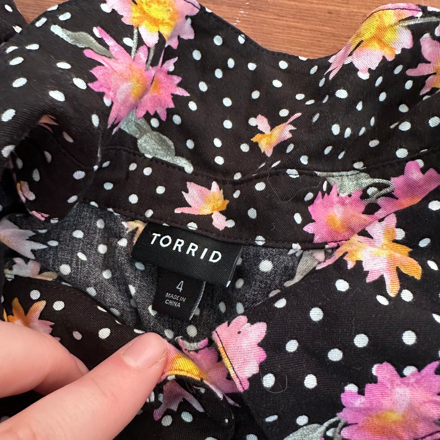 Torrid Floral & Polka Dots Button Up Blouse - Size 4XL