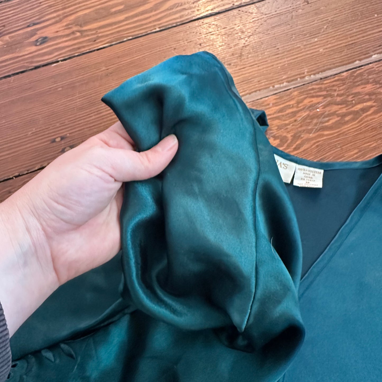 Vintage Gold Tag Victorias Secret Green Satin-Like Blouse - Medium