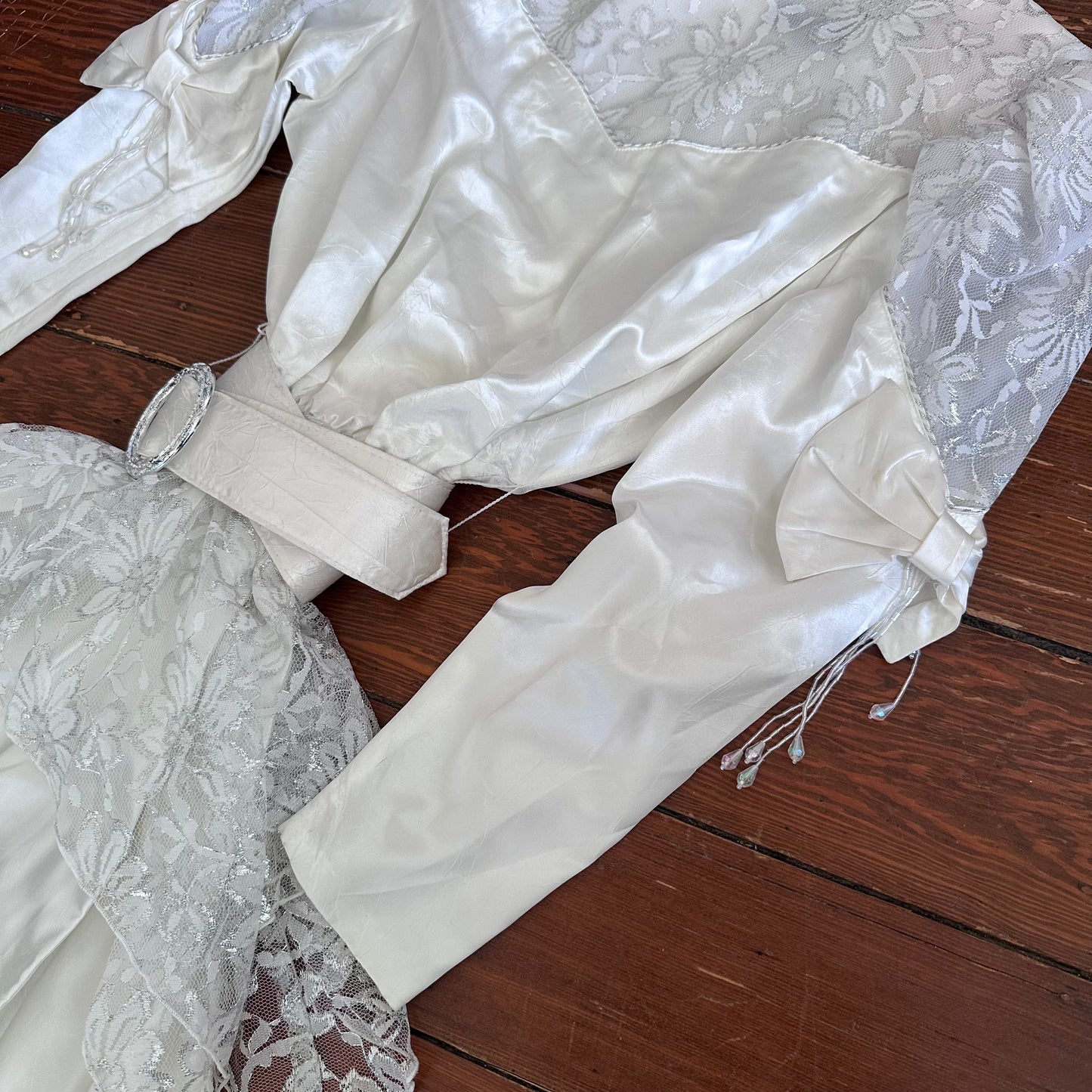 Vintage White Pear & Beaded Detailed Wedding Dress with Belt - Small