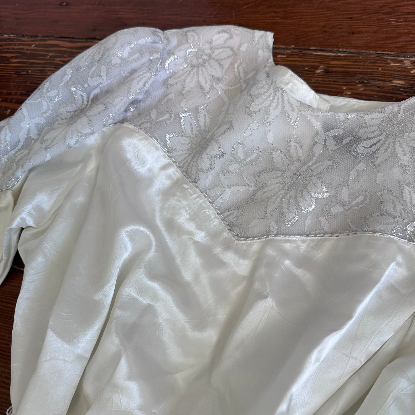 Vintage White Pear & Beaded Detailed Wedding Dress with Belt - Small