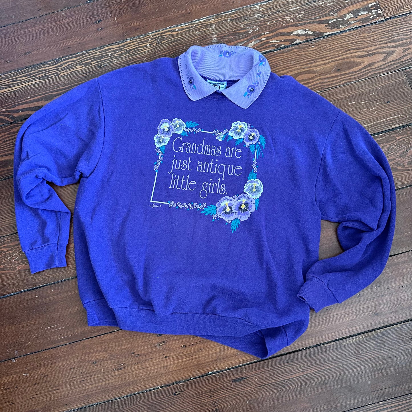 Vintage Grandma Quote Collared Purple Crewneck - Large