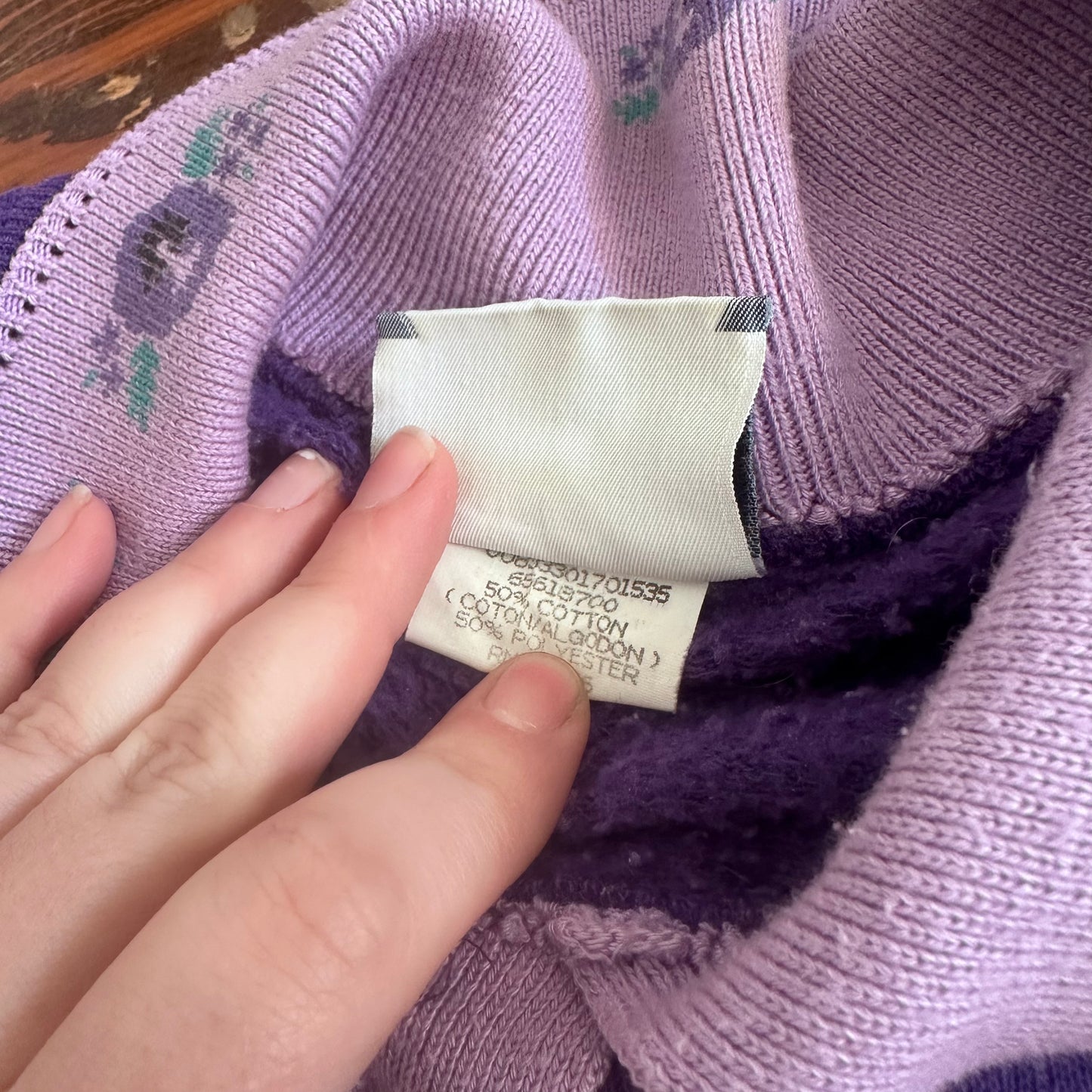 Vintage Grandma Quote Collared Purple Crewneck - Large