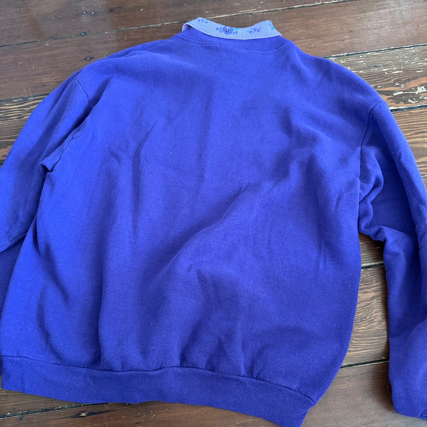 Vintage Grandma Quote Collared Purple Crewneck - Large