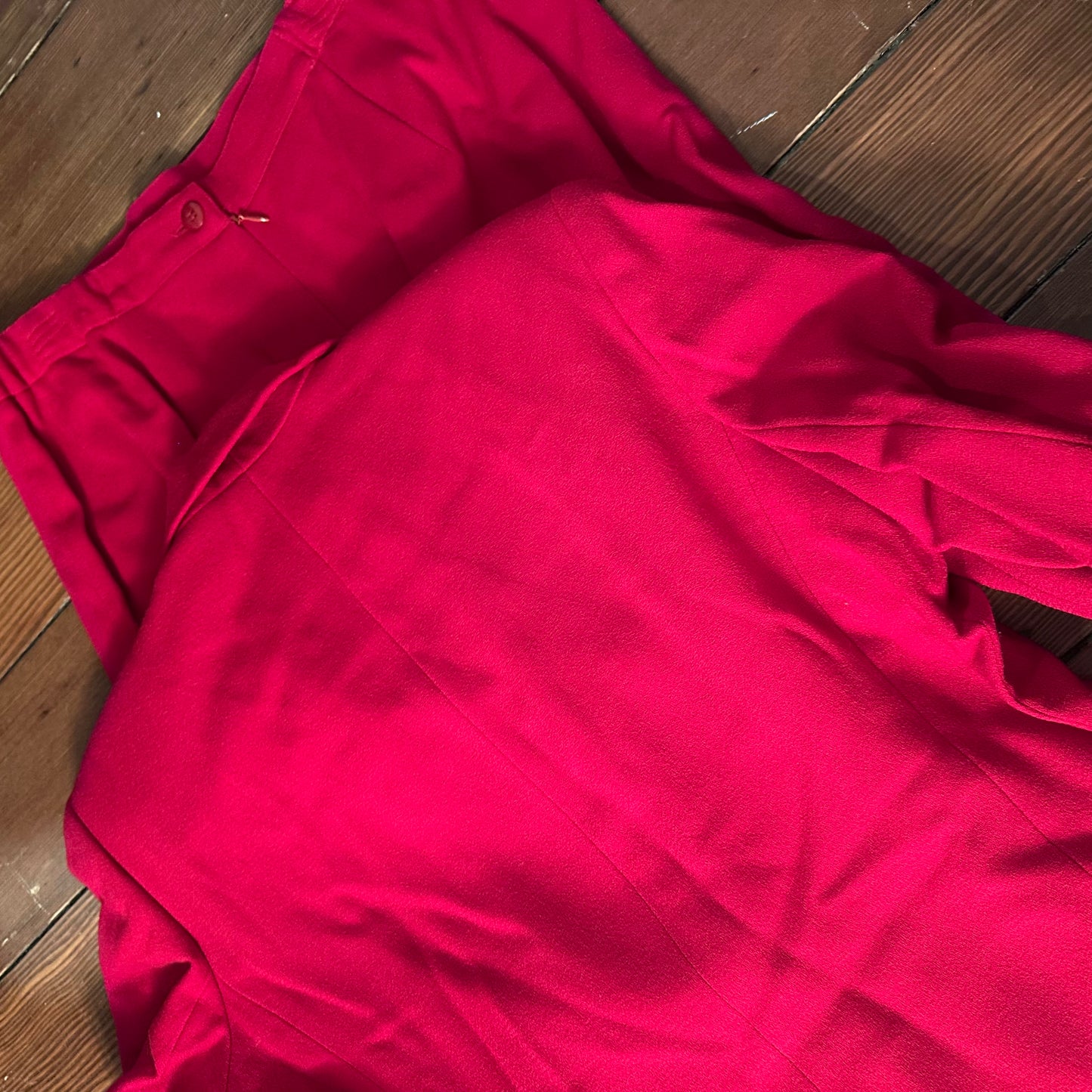 Vintage Talbots Red 100% Wool Blazer & Skirt Set - Large