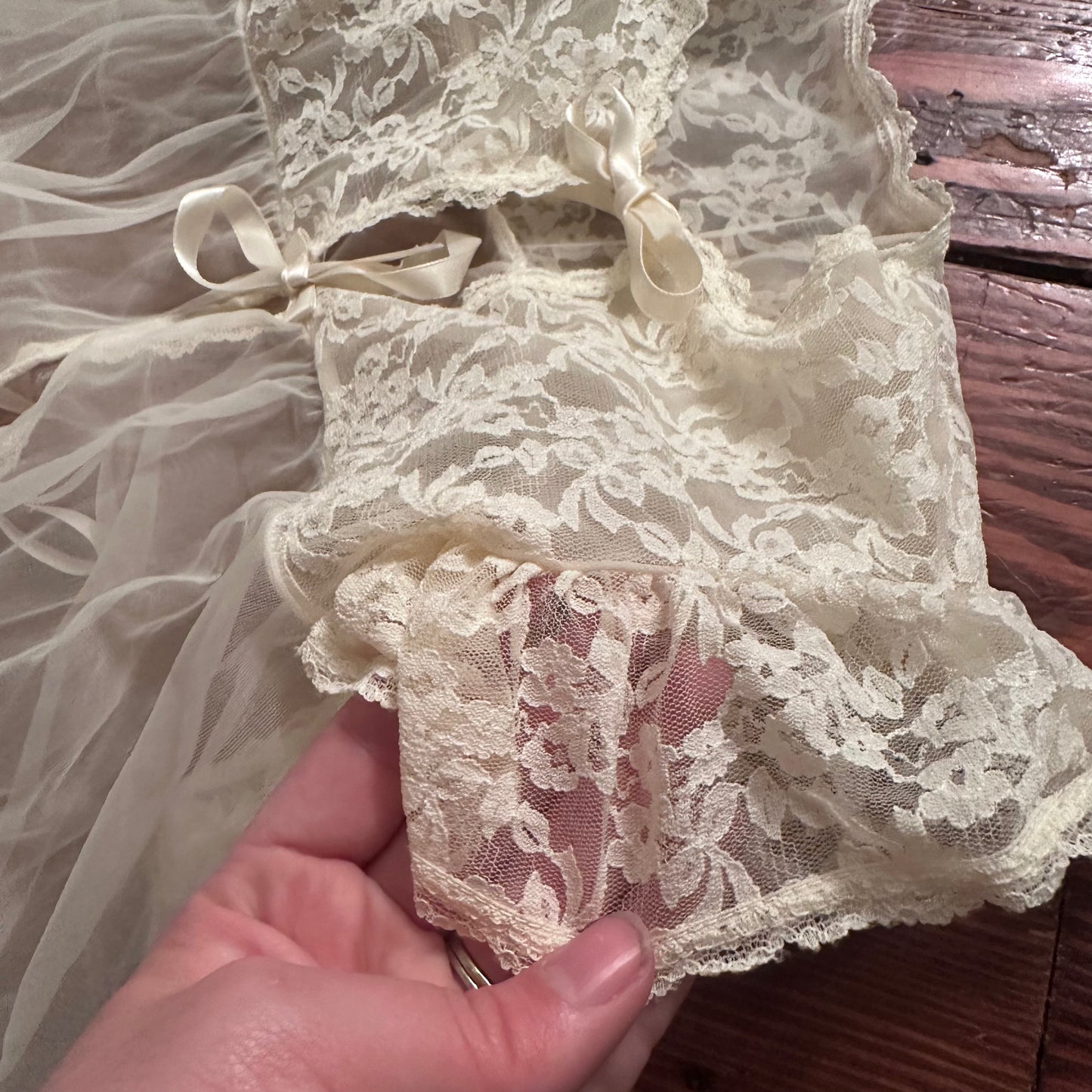 Vintage Cream Peignoir Robe with Stunning Lace Details - Size XS