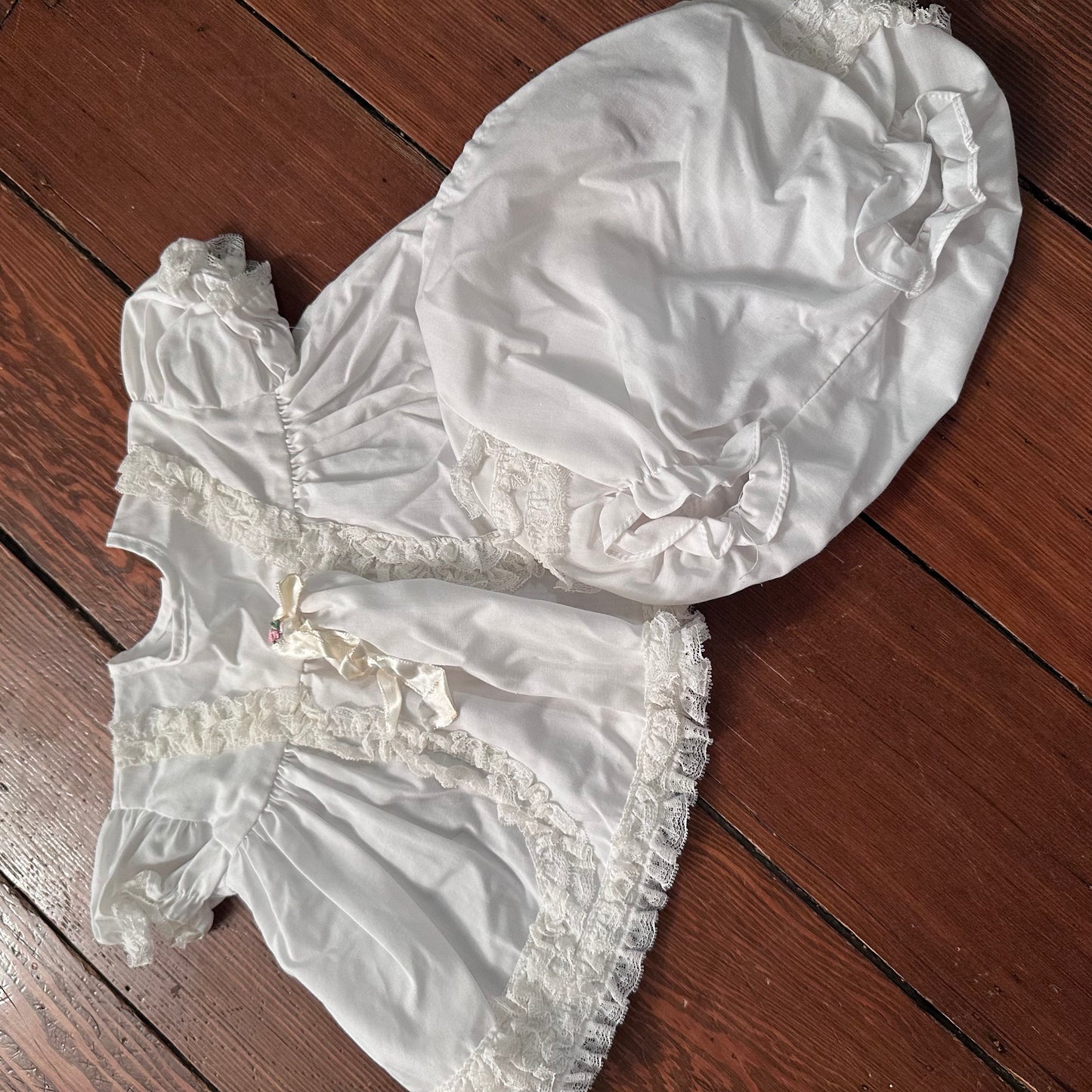 Vintage White Frilly Lace 2pc Set