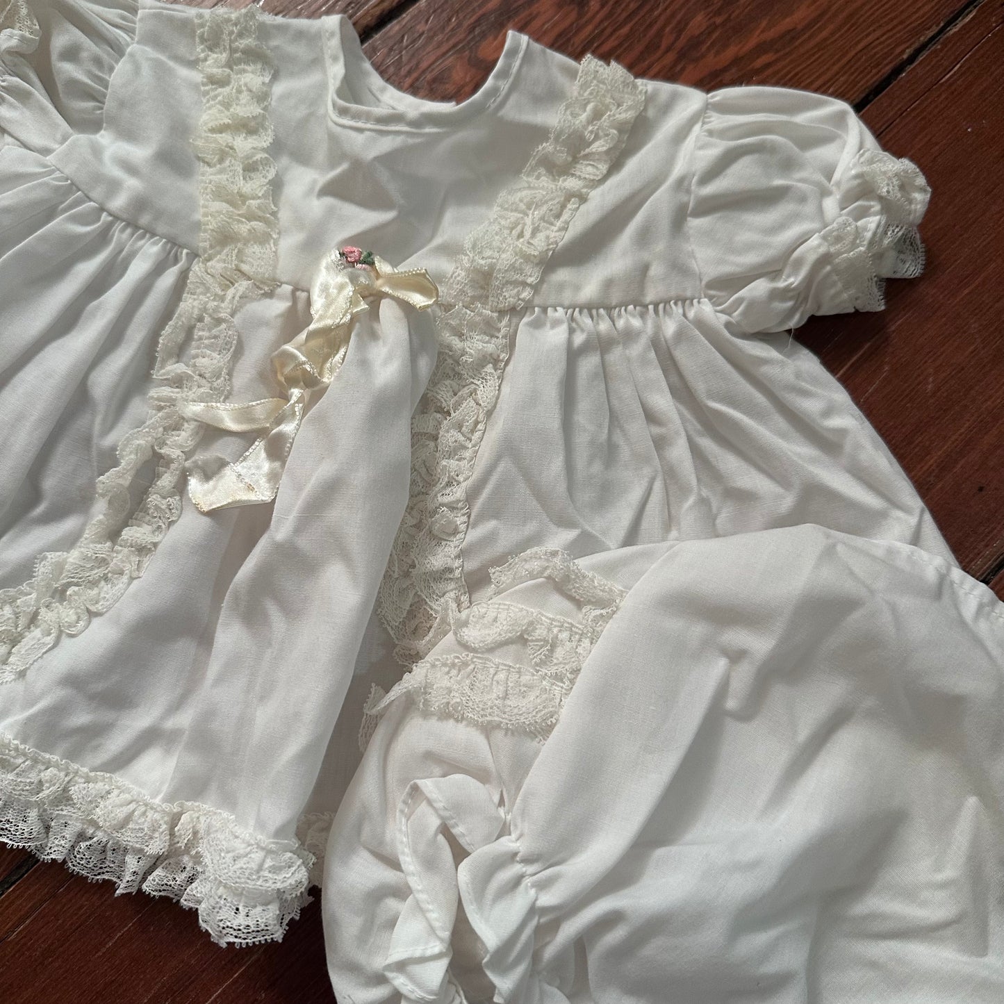 Vintage White Frilly Lace 2pc Set