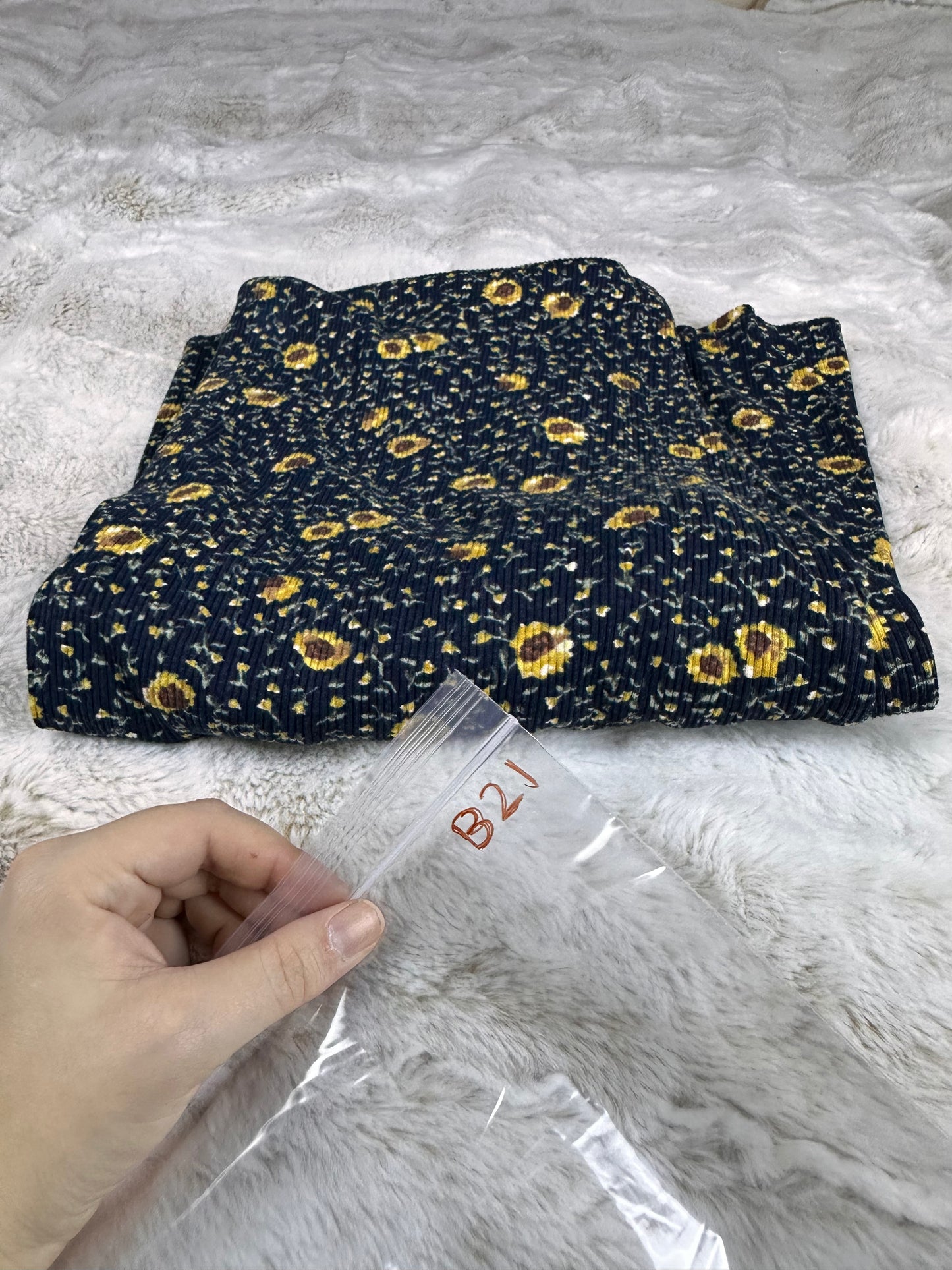 Vintage 90s Sunflower Printed Bodycon Midi Dress Made in the USA - Medium