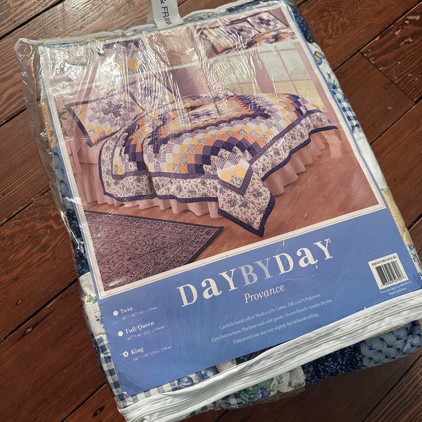 Vintage Day by Day Spring Printed Quilt - King Size