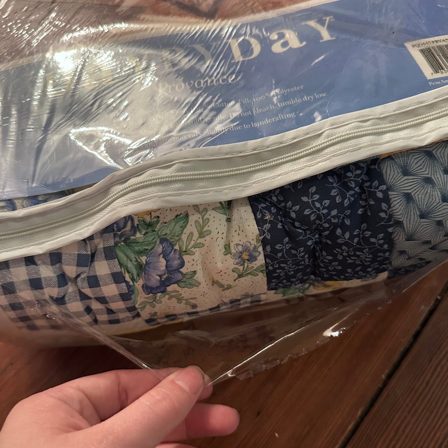 Vintage Day by Day Spring Printed Quilt - King Size