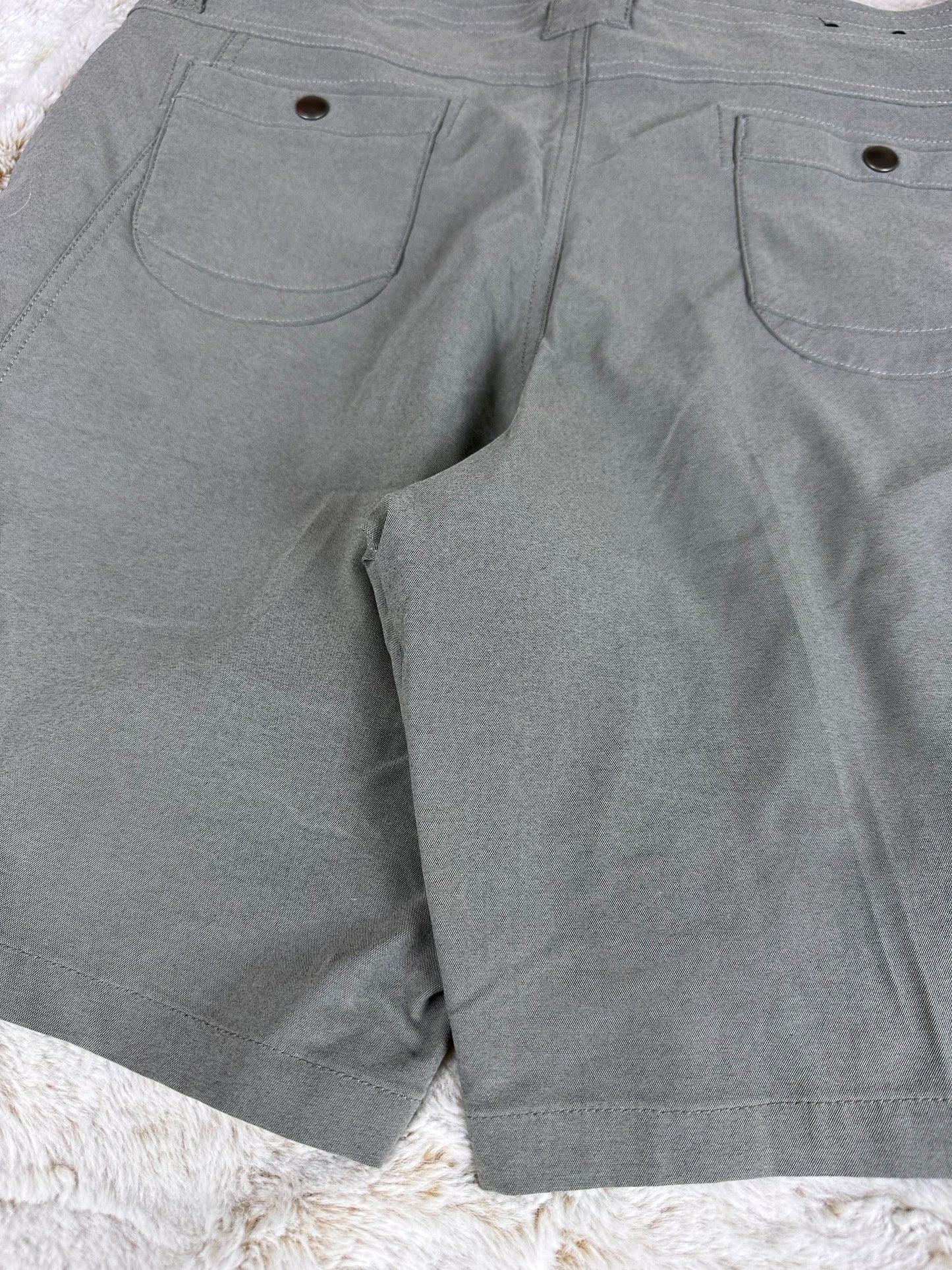 Kuhl Grey Shorts - Large