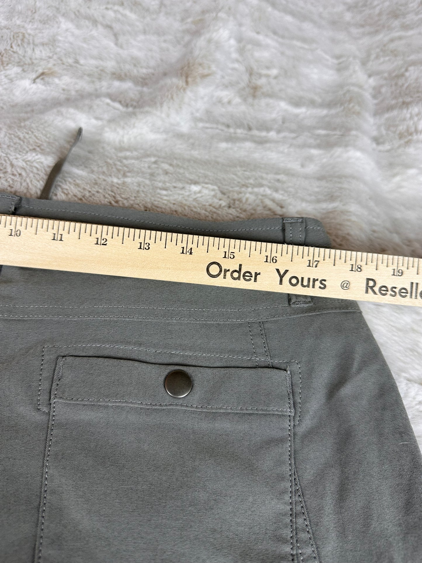 Kuhl Grey Shorts - Large