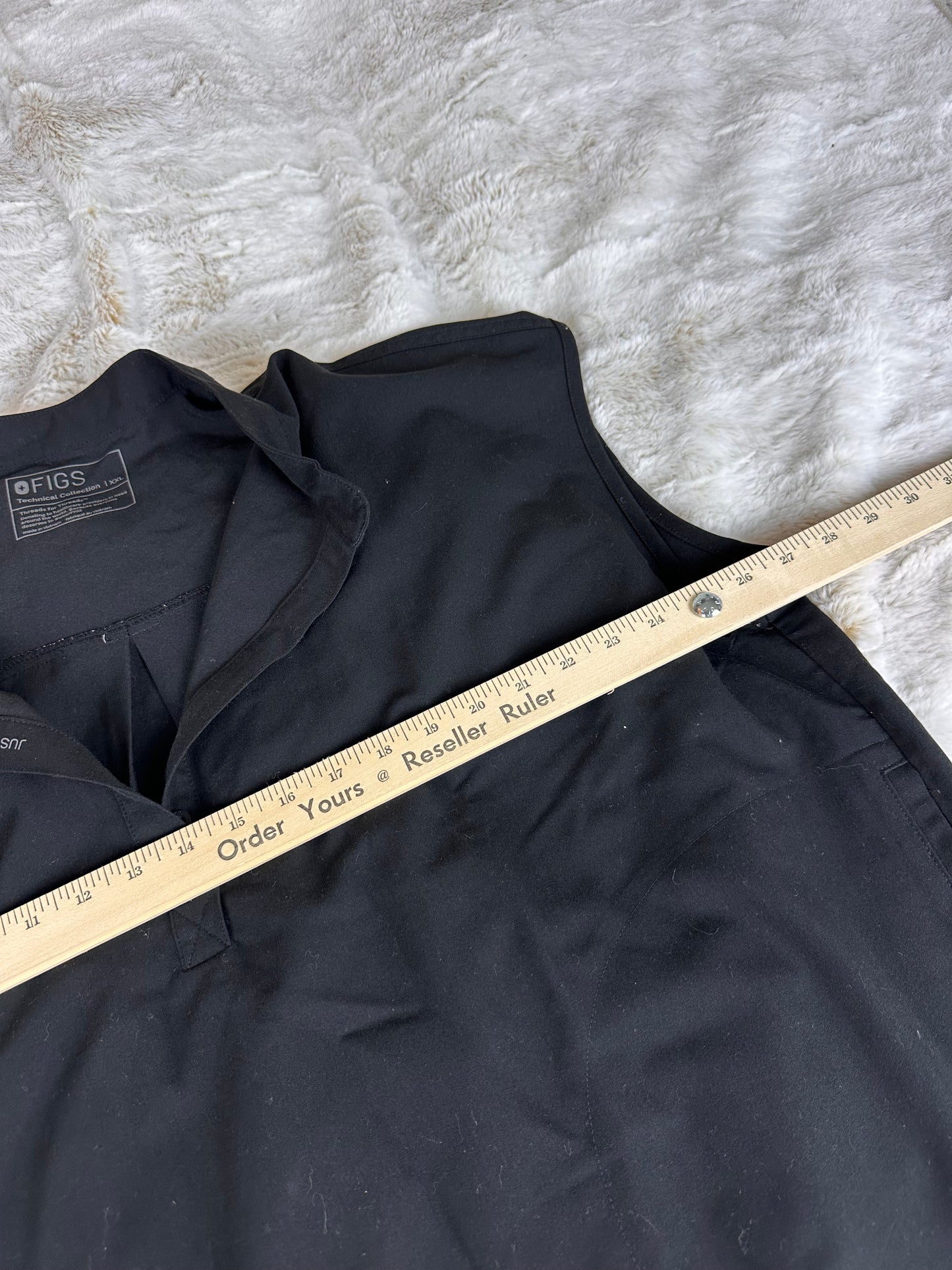 Figs Black Short Sleeve Top - XXL