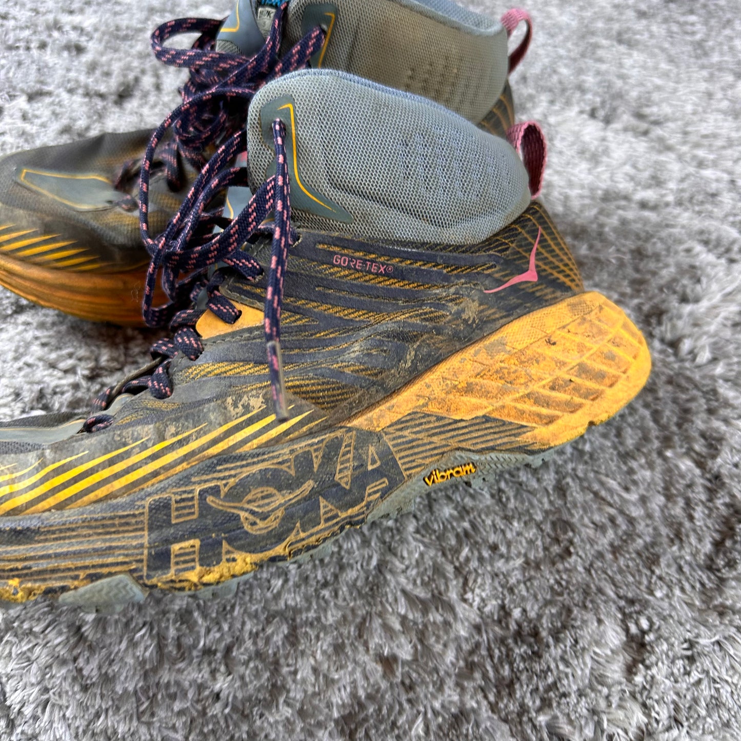 Hoka One Speedgoat Mid 2 GTX Shoes // 6.5